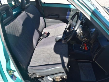 1997-Ford-Bantam-1600i-Leisure_3