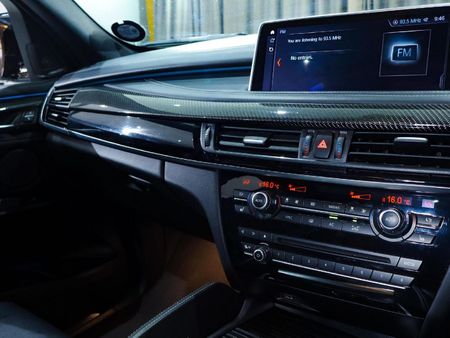 2018-BMW-X5-M_15