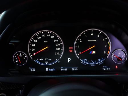2018-BMW-X5-M_16
