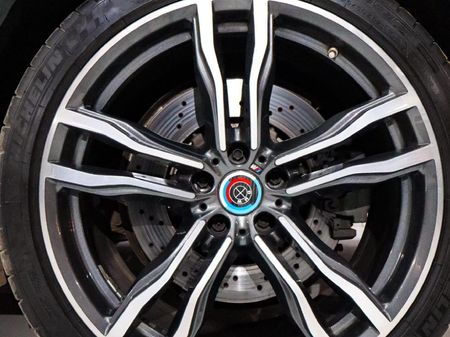 2018-BMW-X5-M_6