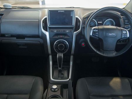 2019-Isuzu-D-Max-300-LX-4x4-Auto-Double-Cab_9