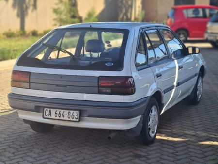 1992-Ford-Laser-13_3