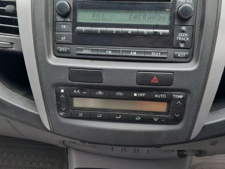 2011-Toyota-Hilux-30-D-4D-Raider-4x4-Double-Cab_9