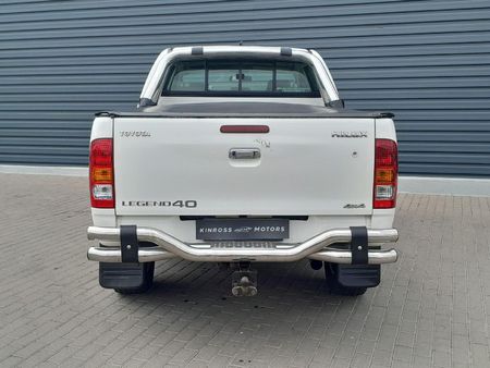 2011-Toyota-Hilux-30-D-4D-Raider-4x4-Double-Cab_7