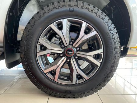 2024-Isuzu-D-Max-30-DDI-LSE-Auto-Extended-Cab_12