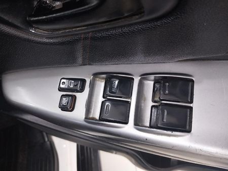 2015-Toyota-Hilux-30-D-4D-Legend-45-Raised-Body-Double-Cab_15
