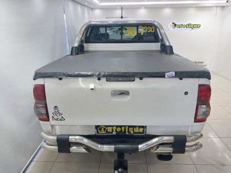 2015-Toyota-Hilux-30-D-4D-Legend-45-Raised-Body-Double-Cab_6
