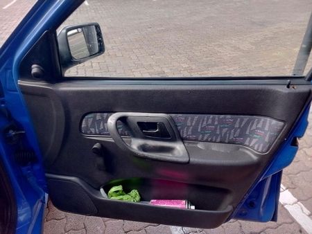 2002-Volkswagen-Polo-Playa-14_10
