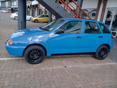 2002-Volkswagen-Polo-Playa-14_11