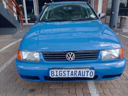 2002-Volkswagen-Polo-Playa-14_1