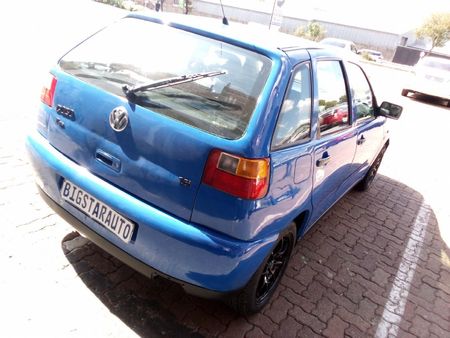 2002-Volkswagen-Polo-Playa-14_4