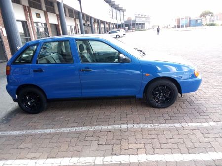 2002-Volkswagen-Polo-Playa-14_5