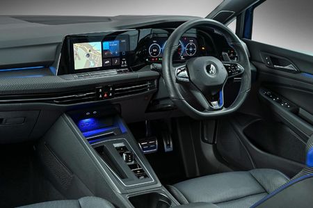 2024-Volkswagen-Golf-8-20-TSI-R-DSG_8