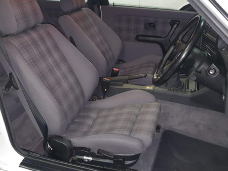 1991-BMW-3-Series-325is_5