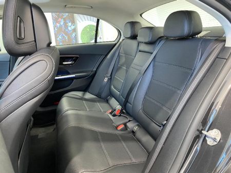 2022-Mercedes-Benz-C-Class-C-200-Auto_11