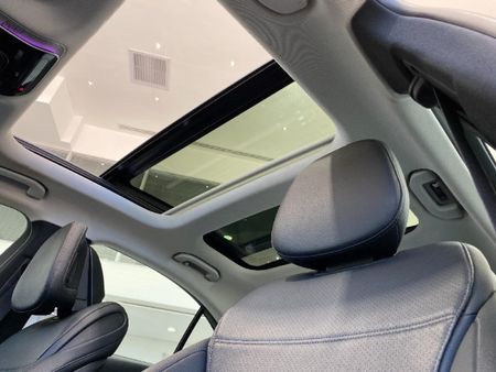 2022-Mercedes-Benz-C-Class-C-200-Auto_12