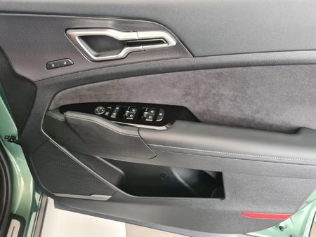 2024-Kia-Sportage-16-T-GDI-GT-Line-Auto_16