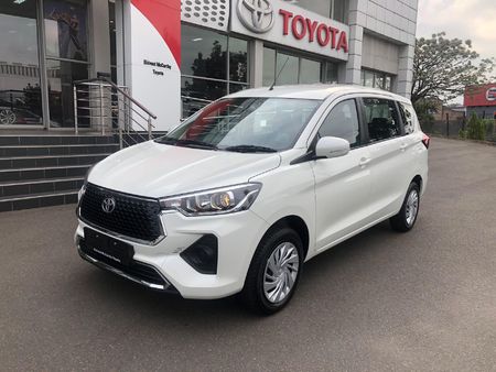 2024-Toyota-Rumion-15-SX_0