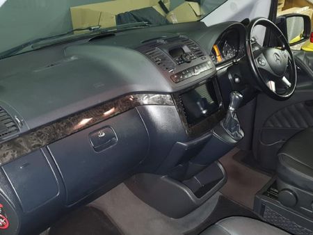 2014-Mercedes-Benz-Viano-30-CDI-Ambiente-Auto_13