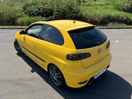 2006-SEAT-Ibiza-18T-Cupra-3-dr_3