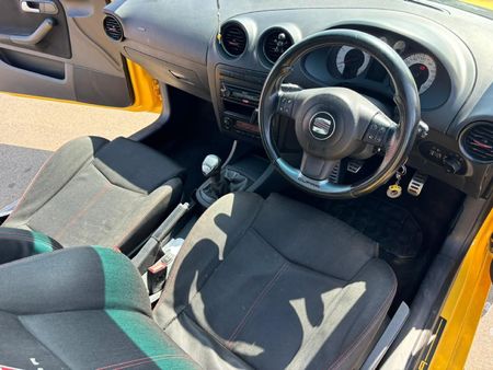 2006-SEAT-Ibiza-18T-Cupra-3-dr_8