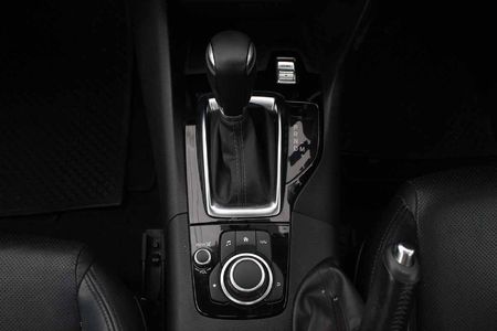 2019-Mazda-3-20-Individual-Auto_4
