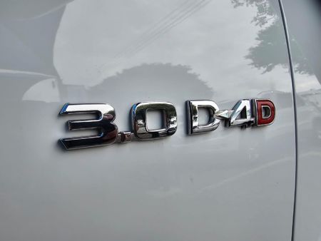 2015-Toyota-Hilux-30-D-4D-Legend-45-4x4-Auto-Double-Cab_9