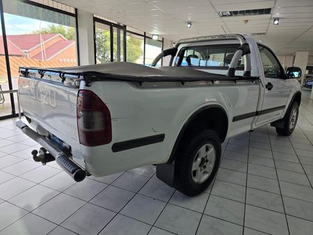 2005-Isuzu-KB-250Dc-Single-Cab_4