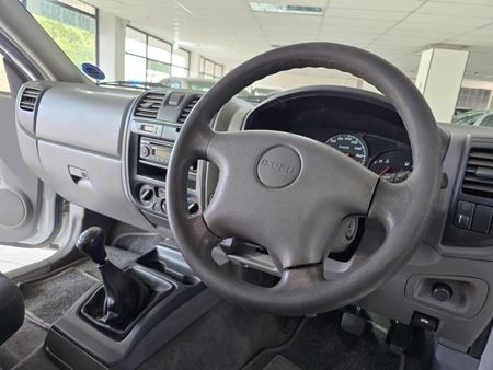 2005-Isuzu-KB-250Dc-Single-Cab_7