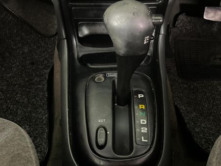 1998-Hyundai-Elantra-16-GLS-Auto_9