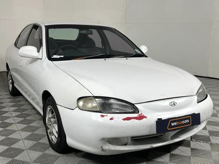 1998-Hyundai-Elantra-16-GLS-Auto_12