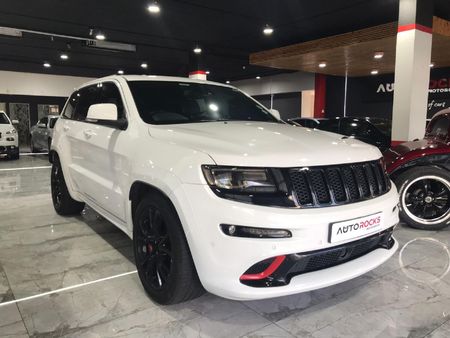 2015-Jeep-Grand-Cherokee-64-SRT-FITTED-WITH-WHIPPLE-SUPERCHAGER_0