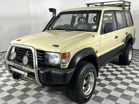 1995-Mitsubishi-Pajero-35-GLS-Auto_0