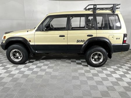 1995-Mitsubishi-Pajero-35-GLS-Auto_7