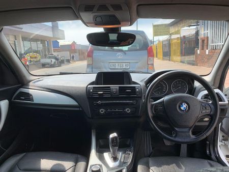 2013-BMW-1-Series-116i-5-dr-Auto_3