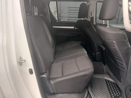 2022-Toyota-Hilux-28-GD-6-Raised-Body-Legend-Auto-Double-Cab_12