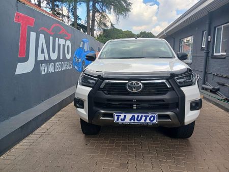 2022-Toyota-Hilux-28-GD-6-Raised-Body-Legend-Auto-Double-Cab_1