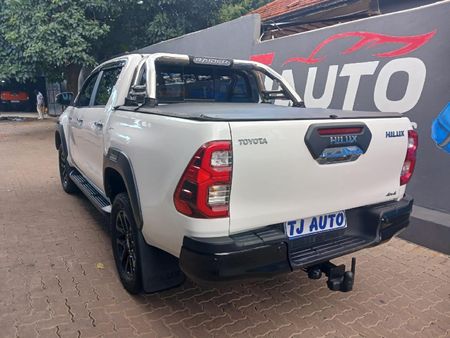 2022-Toyota-Hilux-28-GD-6-Raised-Body-Legend-Auto-Double-Cab_7