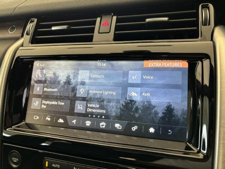 2017-Land-Rover-Discovery-30-TD6-HSE-Luxury_15