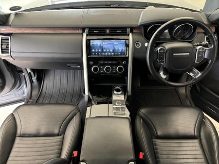 2017-Land-Rover-Discovery-30-TD6-HSE-Luxury_3