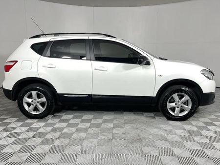 2013-Nissan-Qashqai-15-dCi-Acenta_14