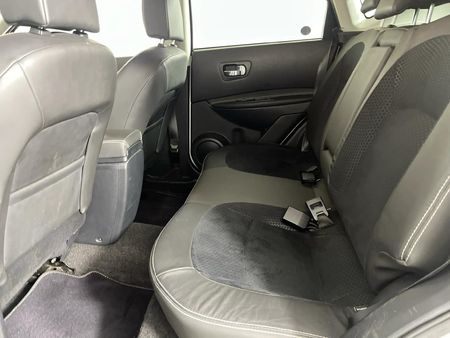 2013-Nissan-Qashqai-15-dCi-Acenta_3