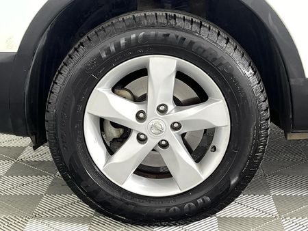 2013-Nissan-Qashqai-15-dCi-Acenta_4