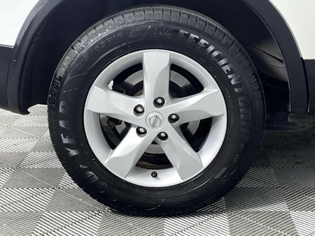 2013-Nissan-Qashqai-15-dCi-Acenta_7