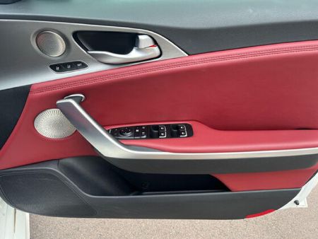 2019-Kia-Stinger-33-V6-GT_20