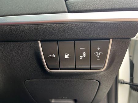 2019-Kia-Stinger-33-V6-GT_22