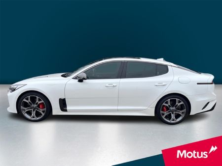 2019-Kia-Stinger-33-V6-GT_3