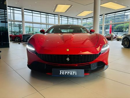 2022-Ferrari-Roma_1