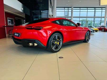 2022-Ferrari-Roma_3