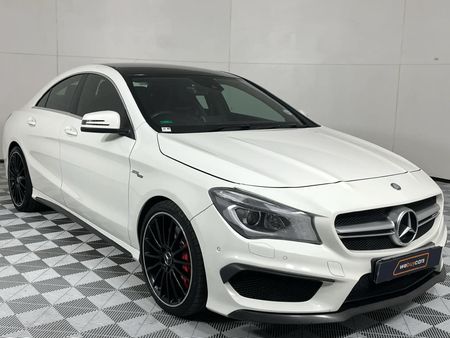 2014-Mercedes-AMG-CLA-45-AMG_14